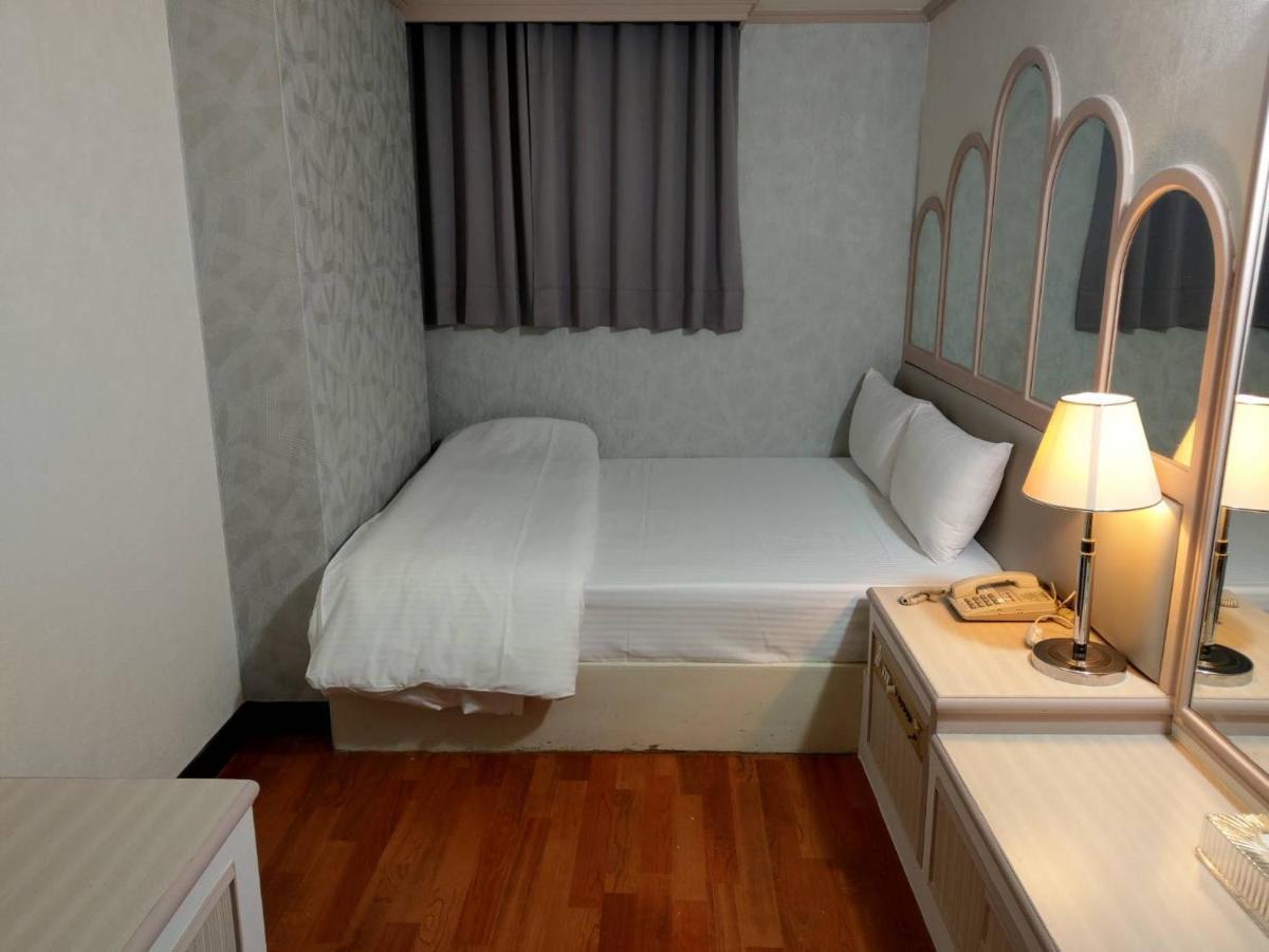 Chrysler Hotel تايبيه المظهر الخارجي الصورة